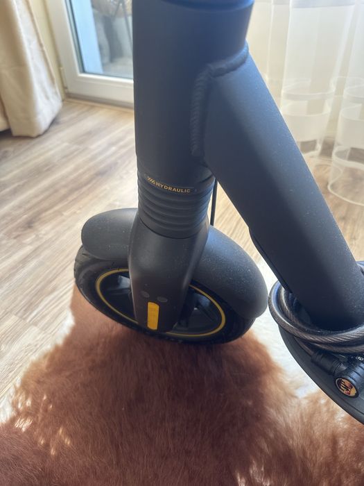 Електрическа тротинетка Segway-Ninebot KickScooter MAX G2E