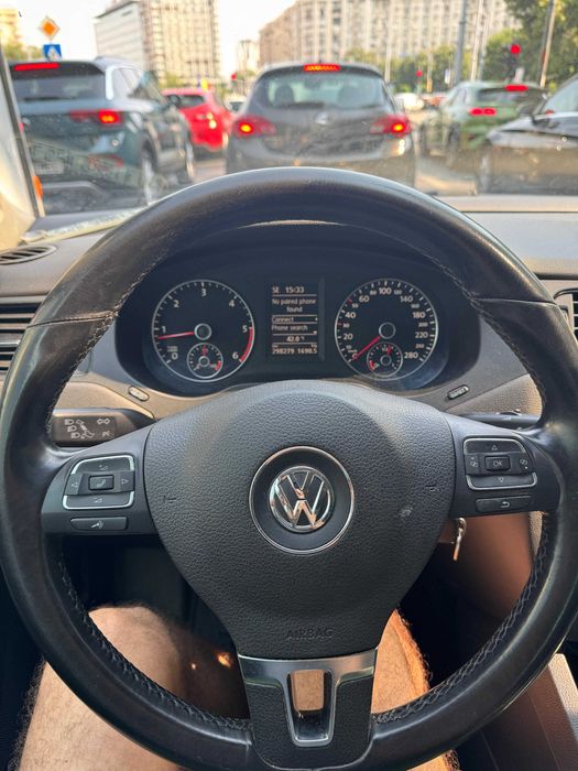 Volkswagen Jetta 2012 1.6 TDI cu trapa