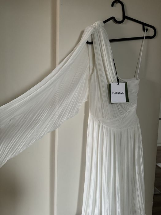 Vand rochie Marella noua