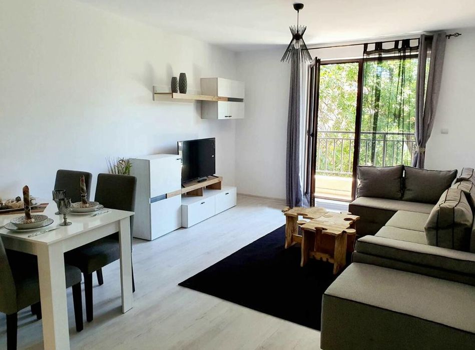 Дава се под наем Двустаен апартамент в Пловдив, Кършияка - 65 кв.м за 490 € - Снимка #1