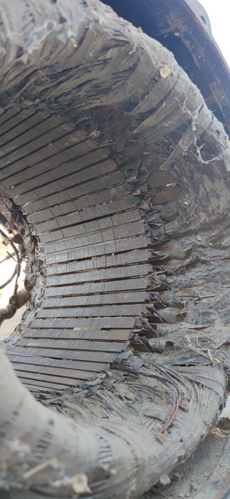 Generator 40lik sotiladi