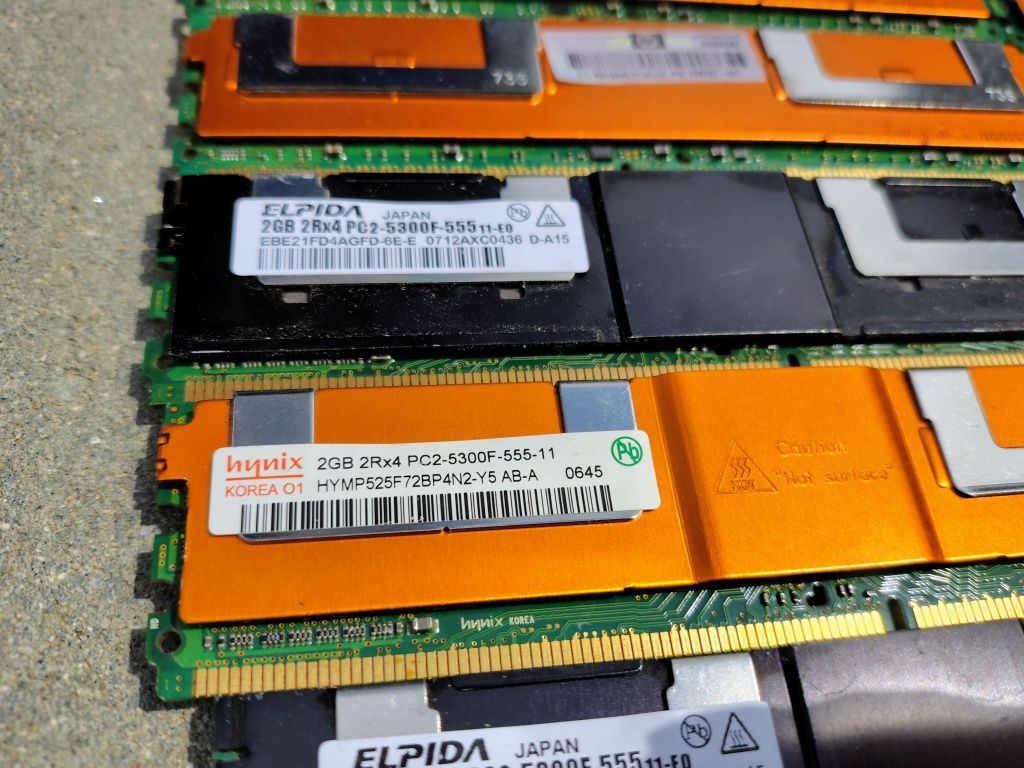 16бр рам RAM2Rx4 pc2-5300f-555-11