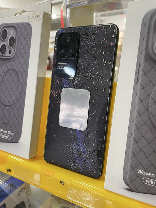 поко ф4 256 гб.