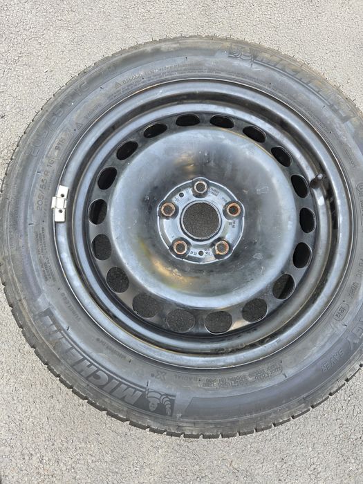 Vând roata de rezerva R16