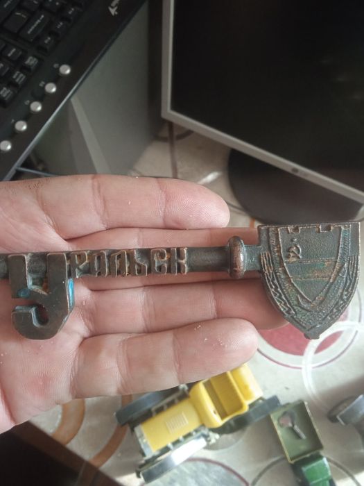 Продам ключ от города сувенир старинный