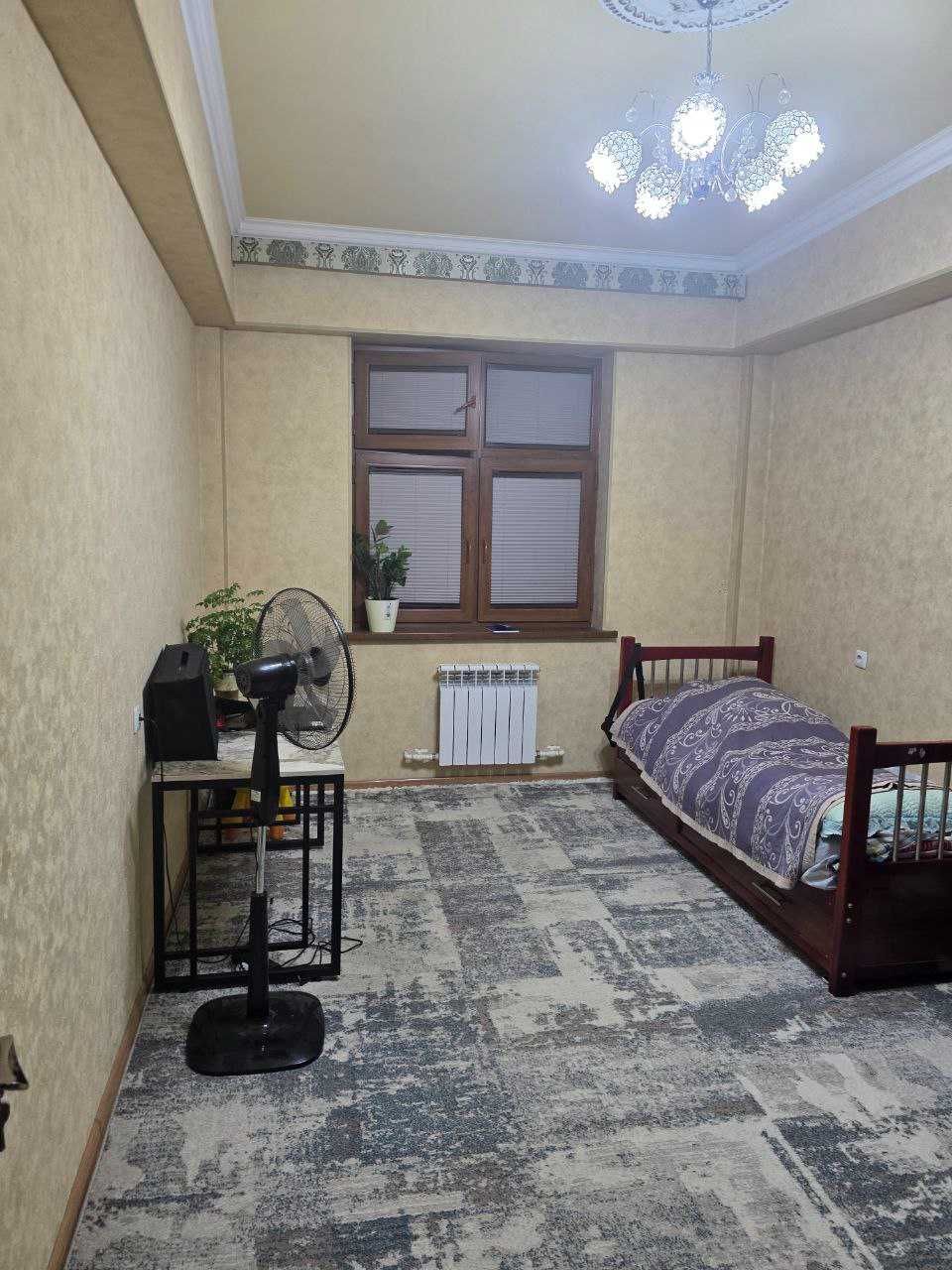 Дом в Нурафшоне перекресток Сагбон  (ориентир Probox) 130м², 4 комнаты