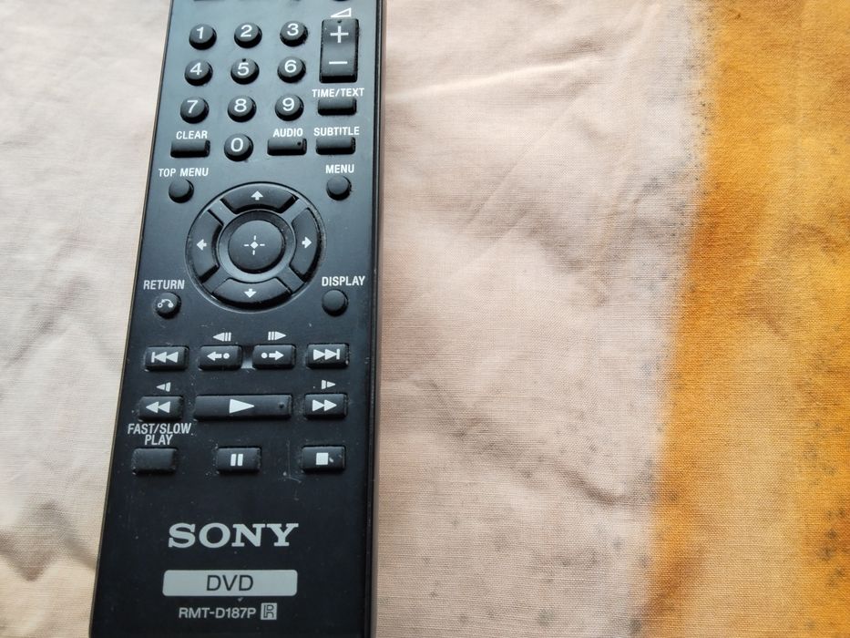 Оригинално дистанционно управление за двиди плеъри и рисиивъри на SONY