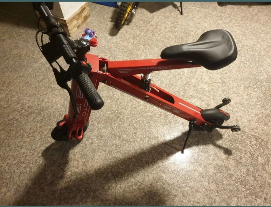 Vand bicicleta electrica foarte pliabila