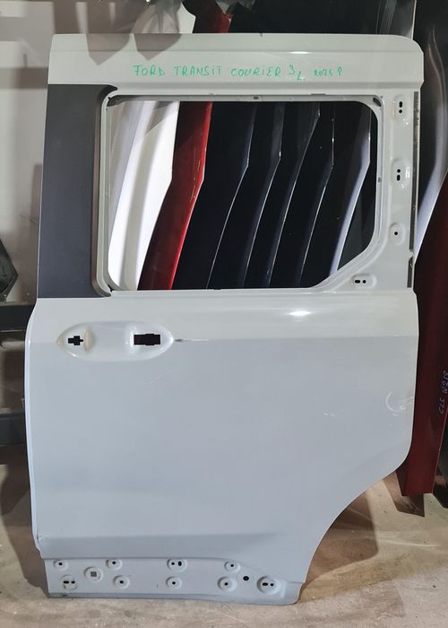 Usa stanga culisanta laterala Ford Transit Courier 3 an: 2024
