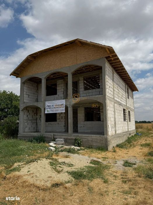 Vila individuala 4 dormitoare + teren generos - Frumusani - cash/rate