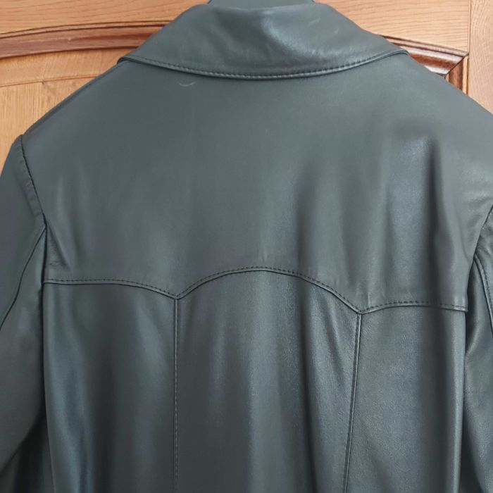 Haina fina din piele mănușa