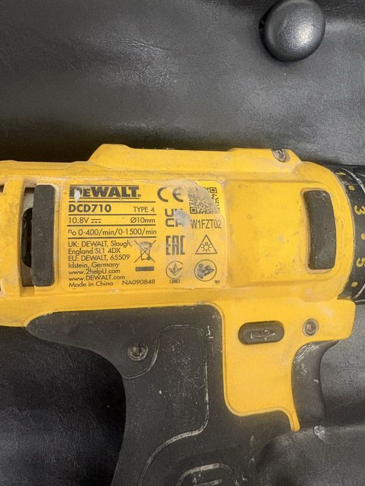 3 бр винтоверт  Dewalt зарядно