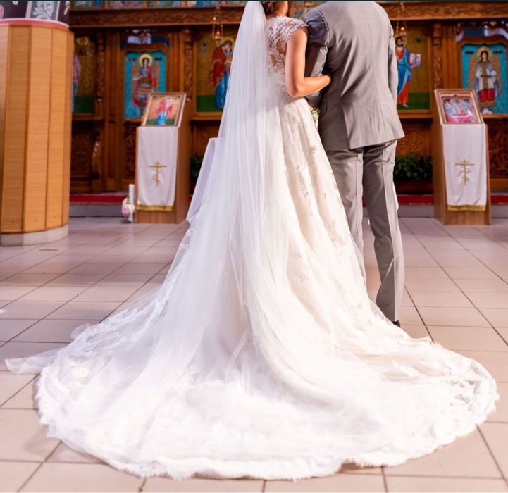 Vand rochie de mireasa