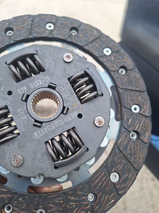 Феродов Диск Luk  Нов Nissan Micra K12 1,4 Benzin 2002-2010 Година