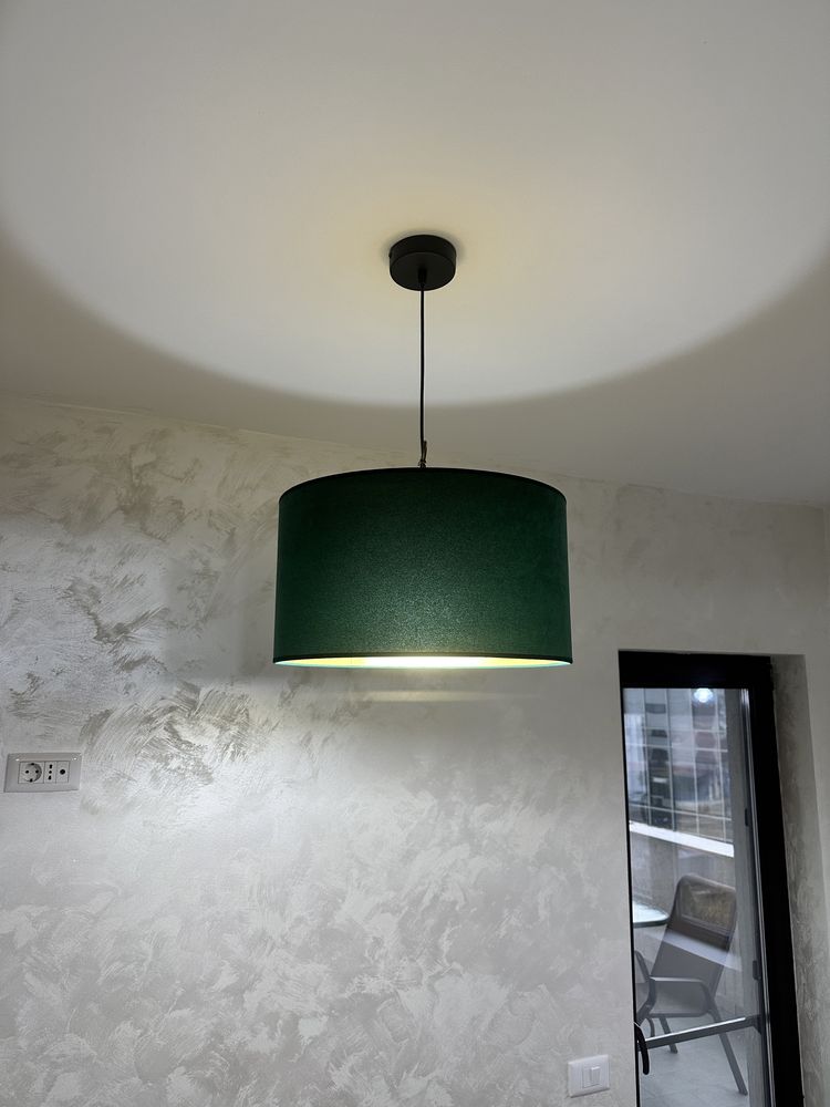 Vand lampadar cuoare verde