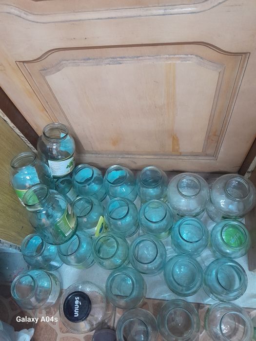 Продам 2л банки.