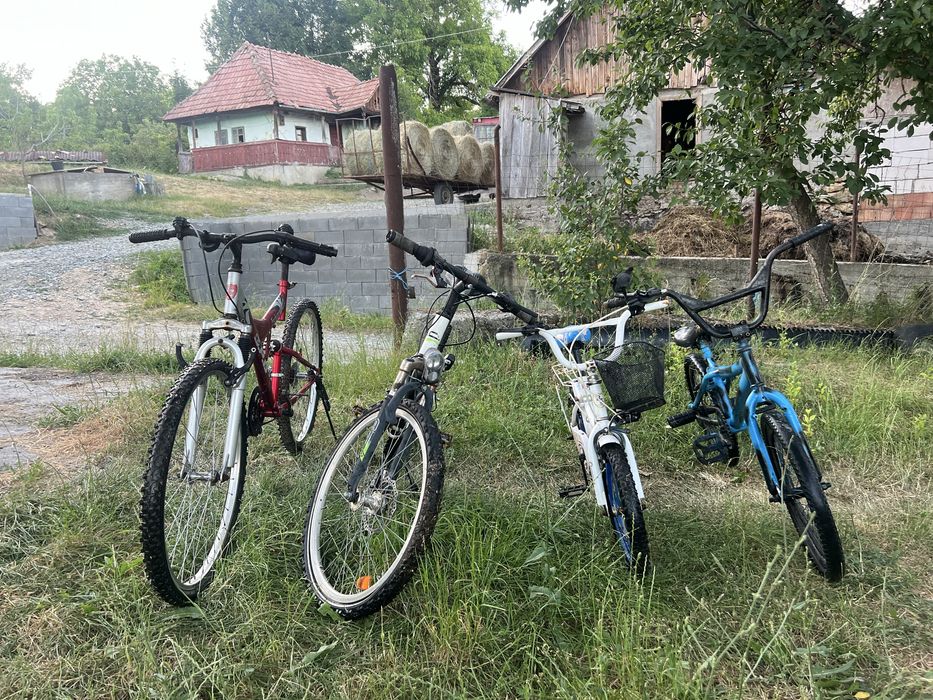 Vand 4 biciclete