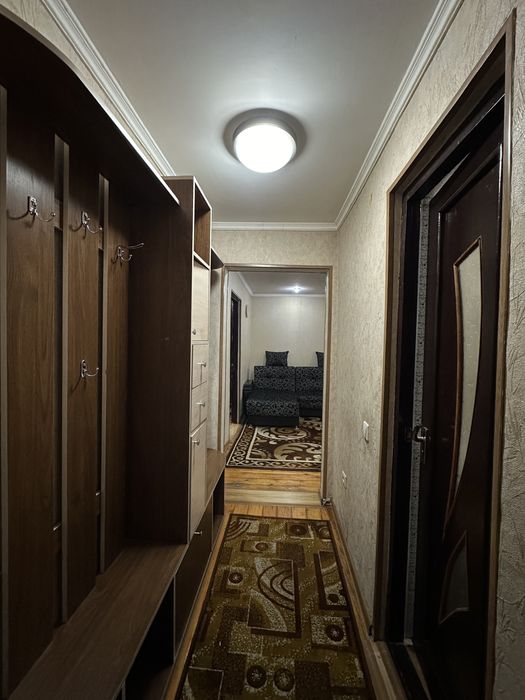 Продаётся 2/4/4 квартира 2-в-3 комнатная Чиланзар -5 квартал