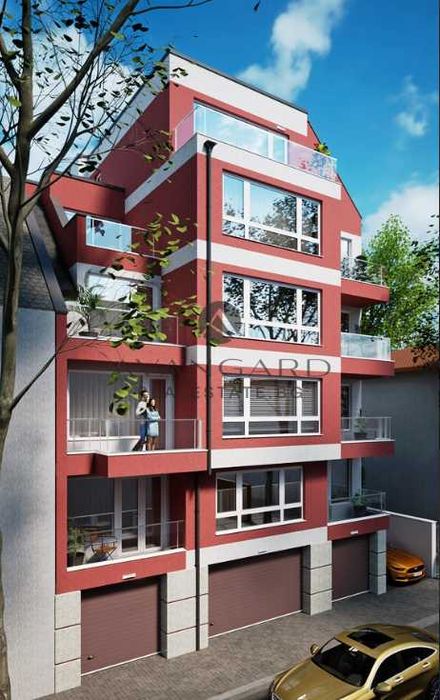 Продава се Четиристаен апартамент в Пловдив, Център - 150 кв.м за 1370 €/кв.м - Снимка #1