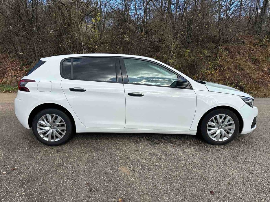 Peugeot 308 1.5BlueHDI - 85000км.  2020г.