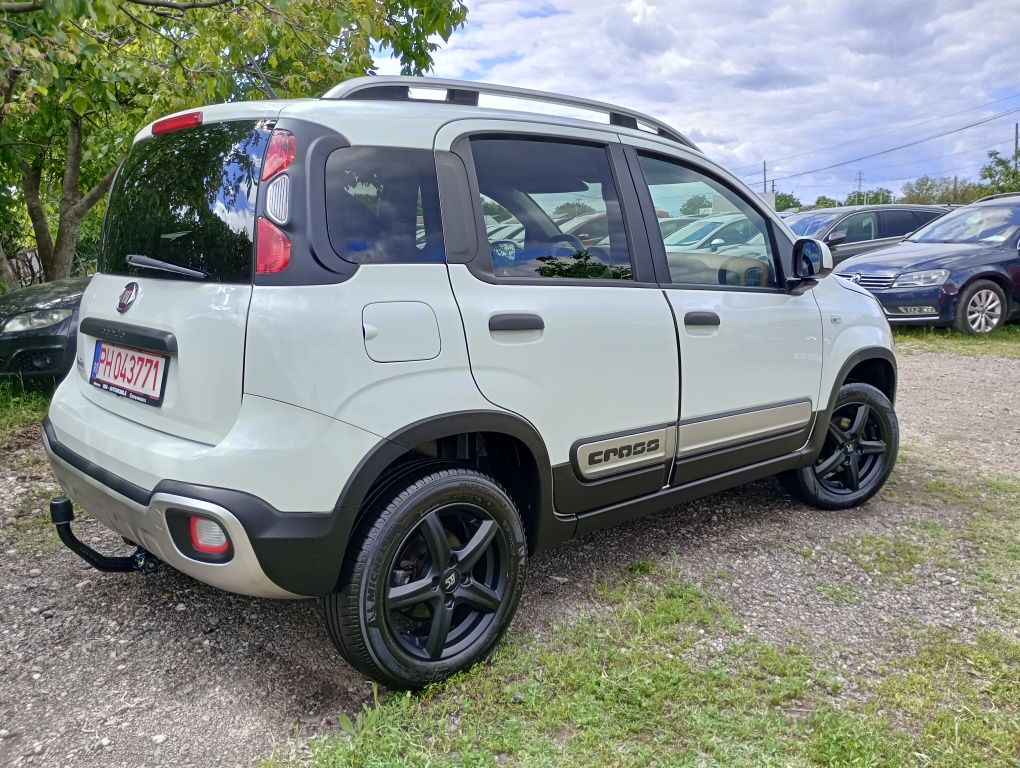 Fiat Panda CROSS/2015/4×4/1.3 D/125000KM/ Merita vazută/