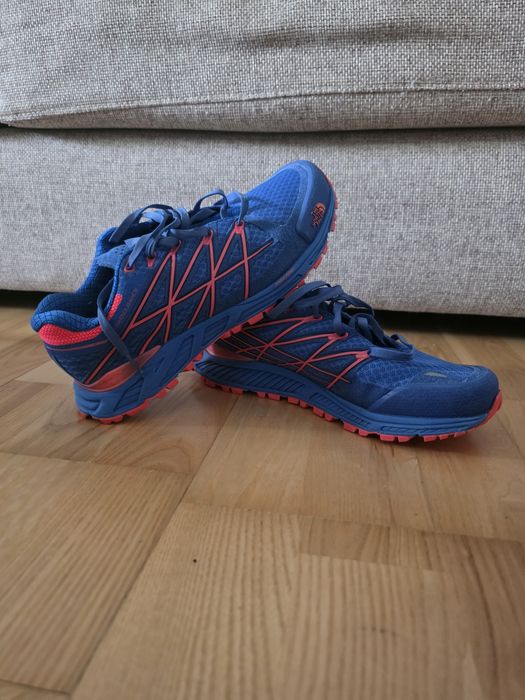 Vand adidasi The North Face,, marime 38