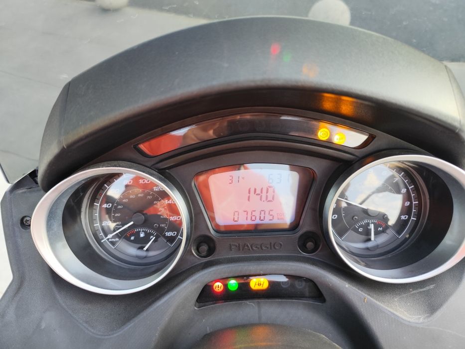 Piaggio MP3 HPE 300 ABS ASR categ B