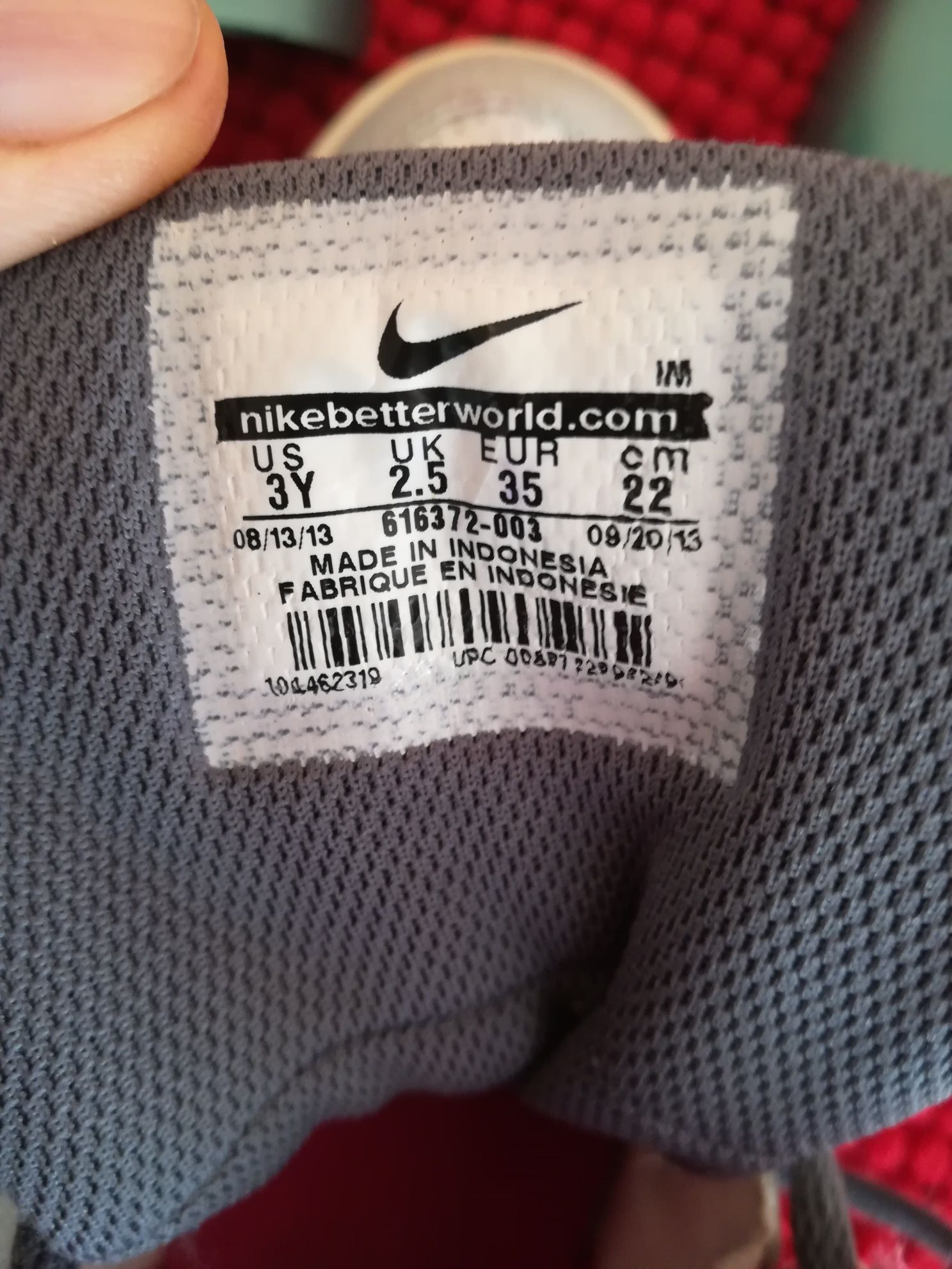 Bascheți Nike nr 35 dama