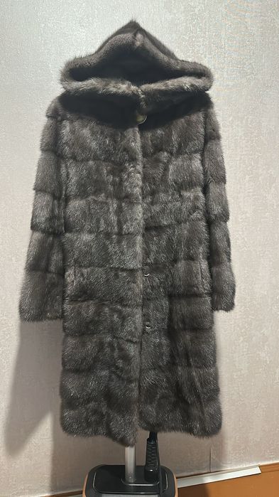 Продам шубу норковую