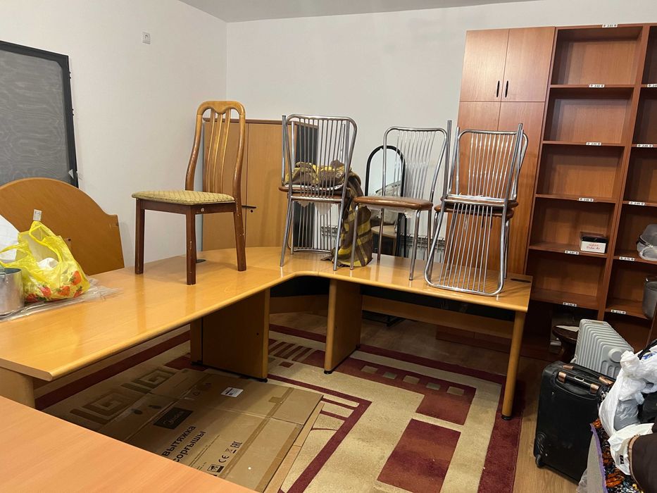 столы офисные, шкафы, стеллажи