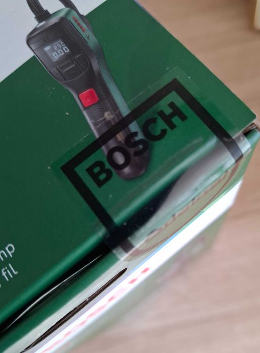 Bosch Easy Pump-акумулаторни компресори 3.6V /10.3 bar
