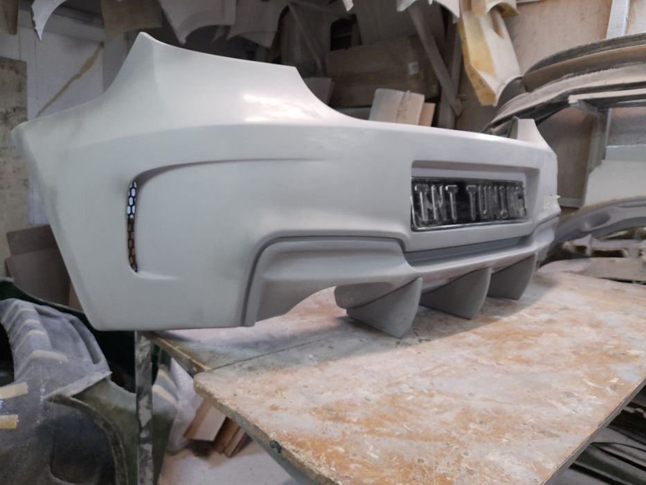 Bara spate Bmw seria 1 look 1m e81 e87