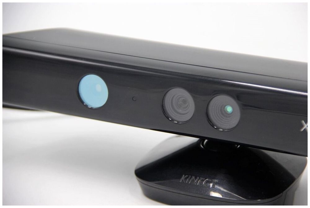 Продам Kinect для Xbox 360