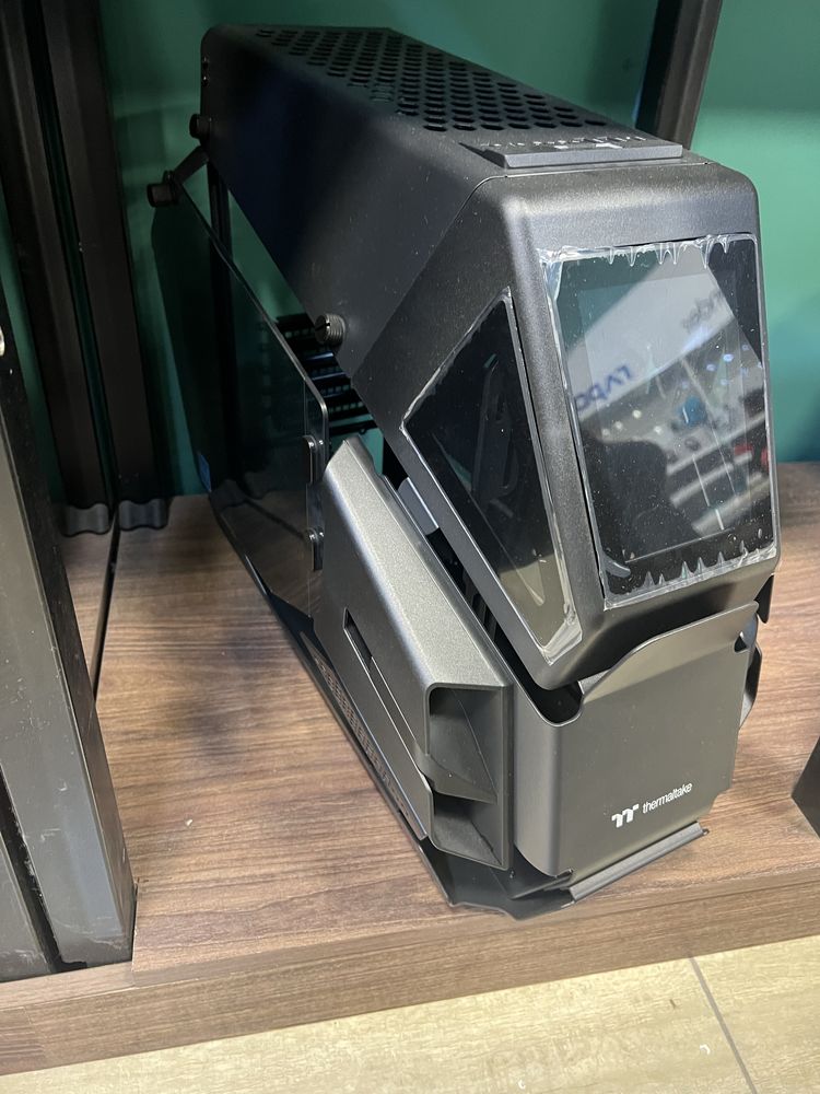 Original case thermaltek  yangi hamyonbop narxda