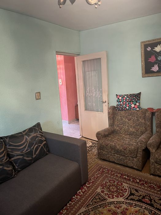 Vind apartament 2 camere zona Mall-9mai