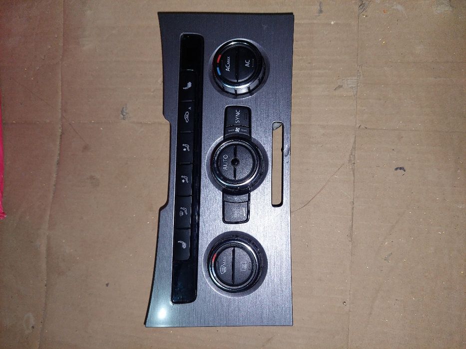 Panou climatronic passat b7