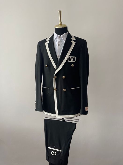 Valentino Costum