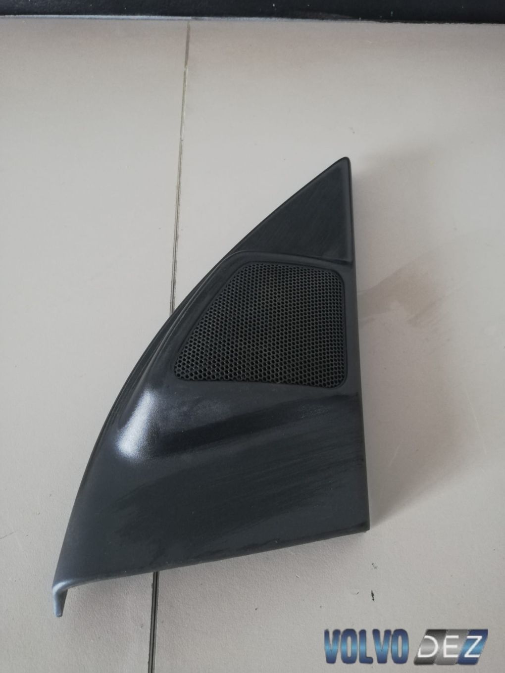 Dynaudio boxa Volvo XC90 8666663