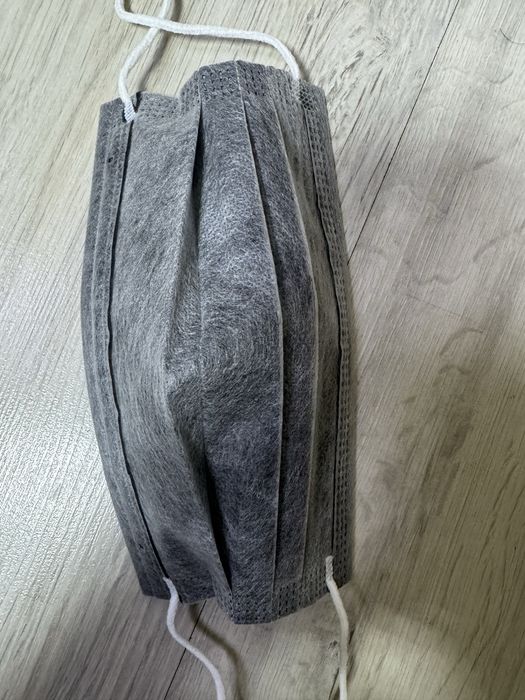 Продам защитные маски одноразовые