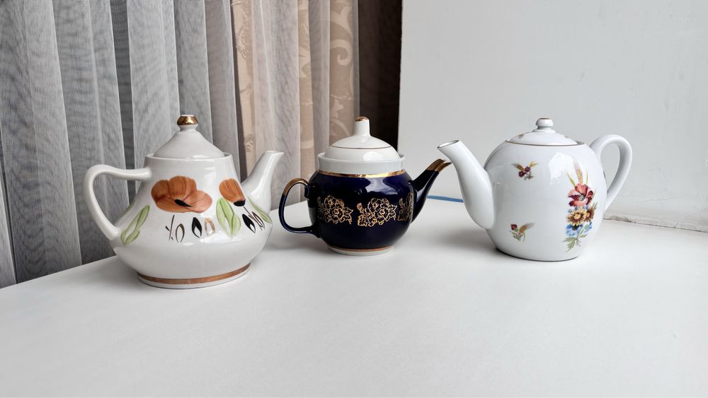 Продам красивые чайники