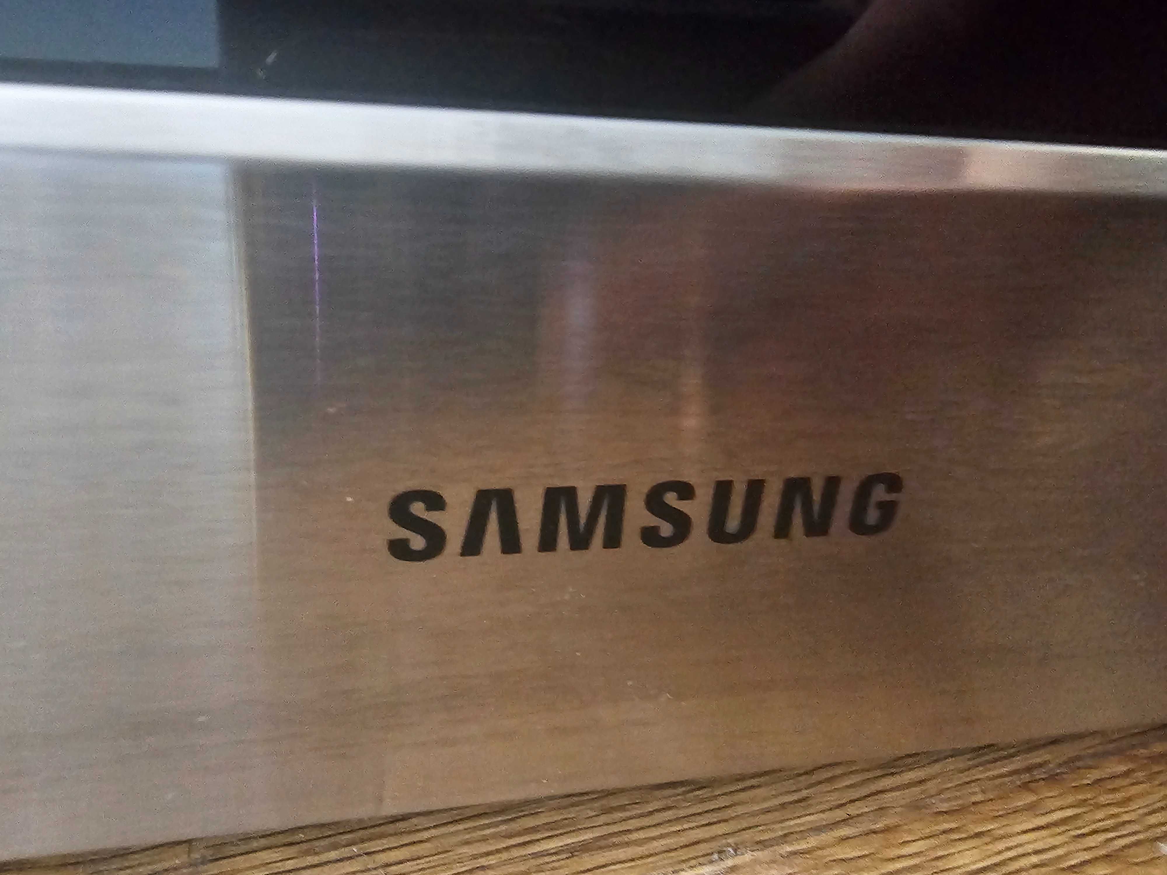Микровълнова фурна с грил 28 литра 900W в инокс SAMSUNG GE89MST
