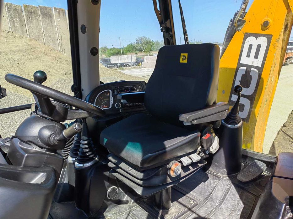 Buldoexcavator 3CX  an 2018