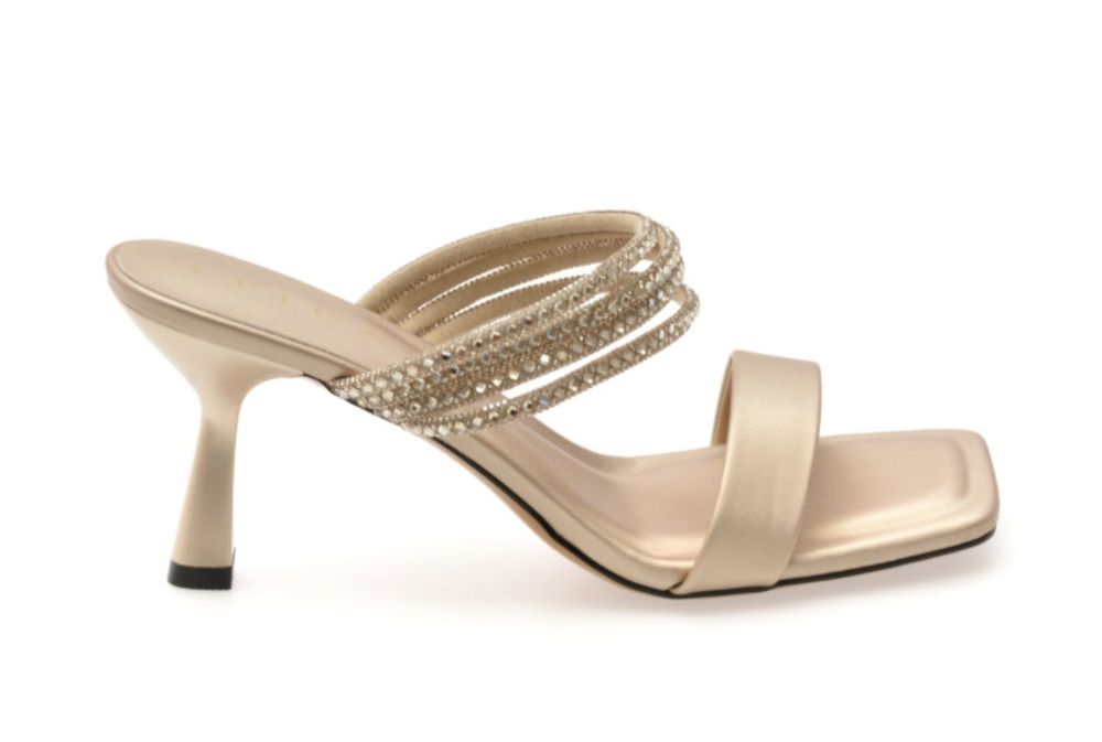 Papuci eleganti,Epica.