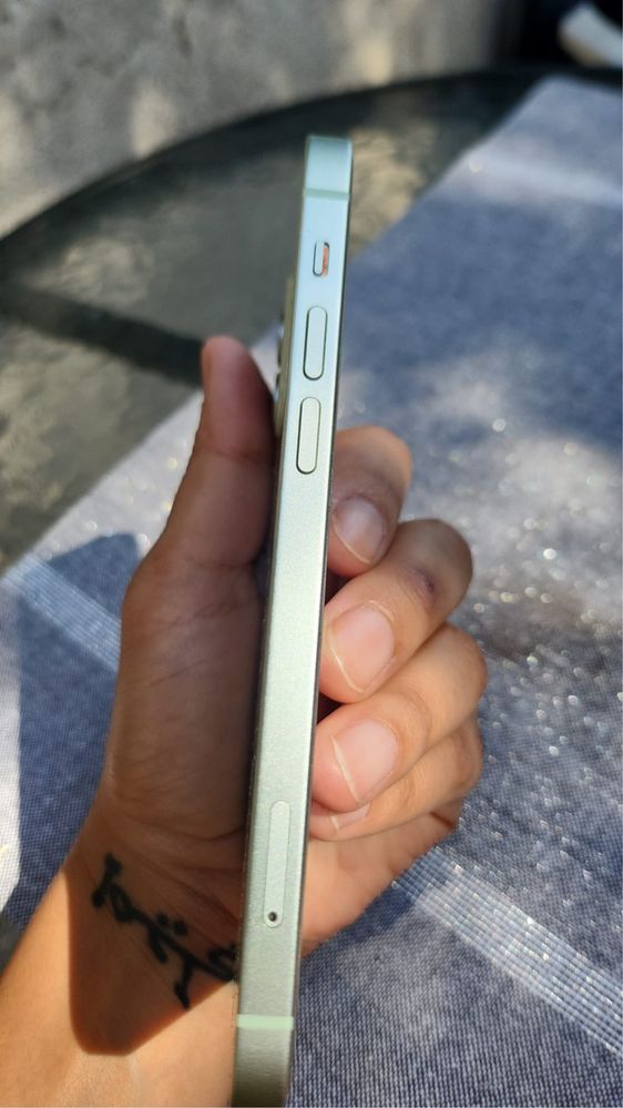 iPhone12 64GB много запазен