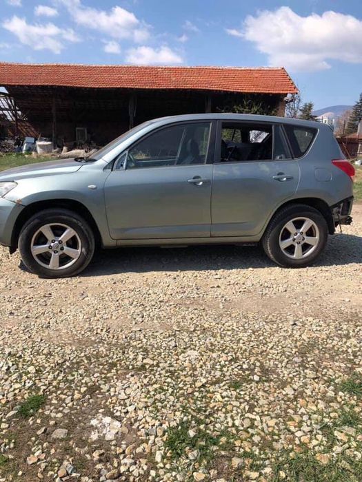 Toyota Rav4 2.0i на части!