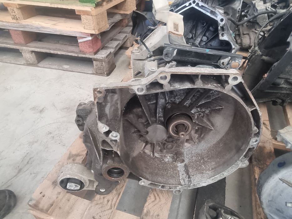 cutie de  viteze in 5 trepte ford b-max  1.0 benzina 2015