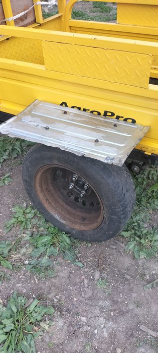 Vând/Schimb Motocultor 16 cp cu remorca și accesorii nu trimit in tara