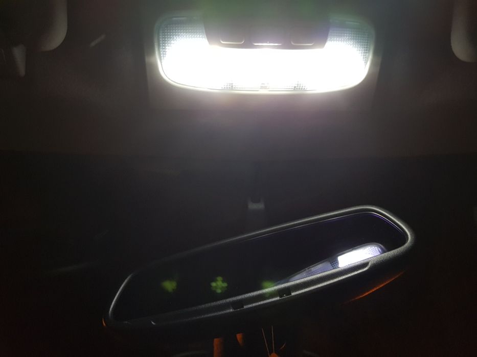 Leduri auto W5W cu CANBUS