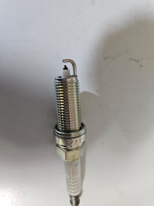 Продам свечи NISSAN