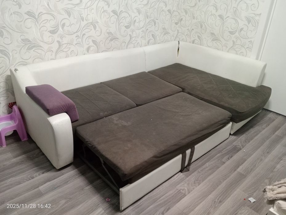 Продам диван самовывоз